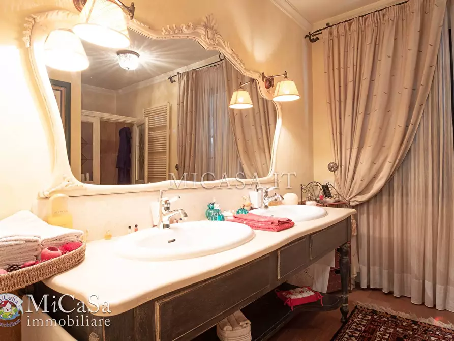 Immagine 31 di Villa in vendita  in Via Dei Biancospini 27 a Pisa