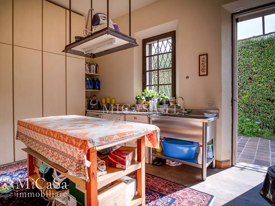 Immagine 33 di Villa in vendita  in Via Dei Biancospini 27 a Pisa