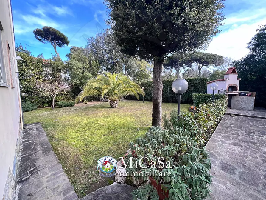 Immagine 4 di Villa in vendita  in Via Dei Gattici 7 a Pisa