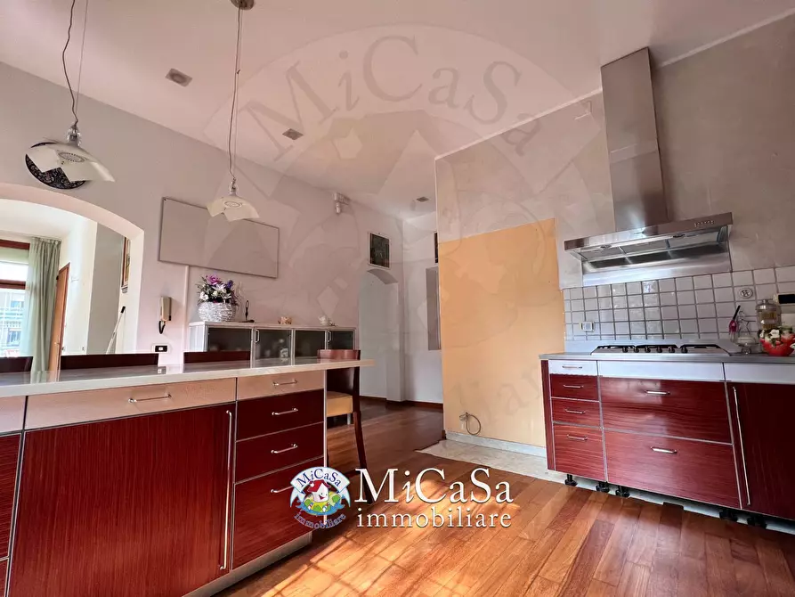 Immagine 10 di Villa in vendita  in Via Dei Gattici 7 a Pisa