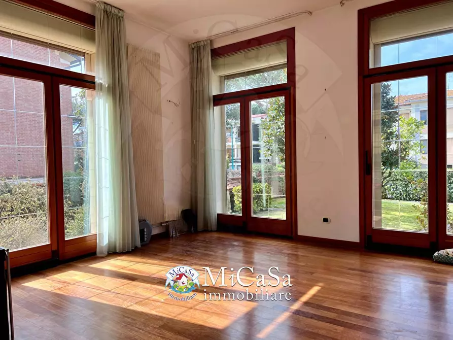 Immagine 11 di Villa in vendita  in Via Dei Gattici 7 a Pisa