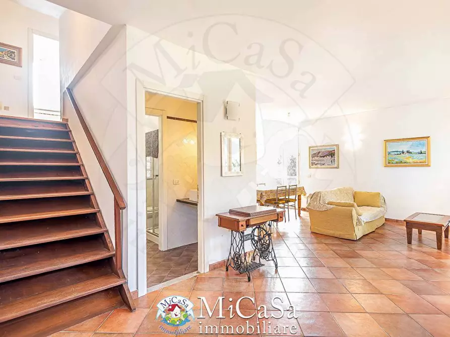 Immagine 3 di Villa in vendita  in Via Aurelia Sud 11a a Pisa