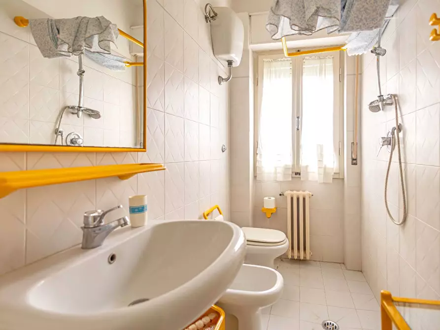 Immagine 19 di Appartamento in vendita  in via delle ginestre 3 a Pisa