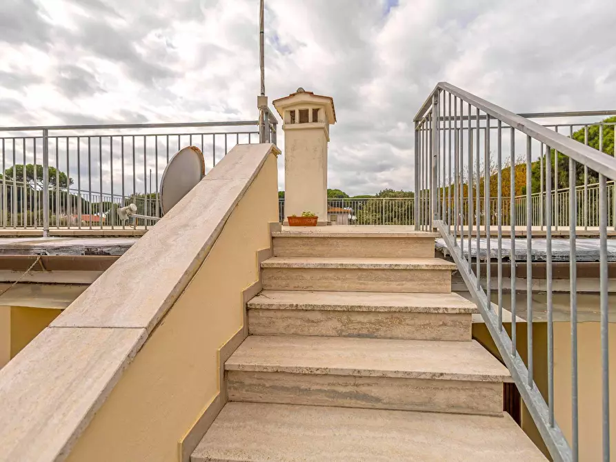 Immagine 21 di Appartamento in vendita  in via delle ginestre 3 a Pisa