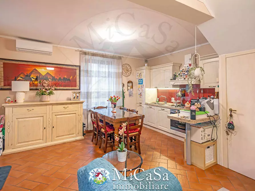 Immagine 2 di Casa indipendente in vendita  in Piazza del Mercato 1 a Vecchiano