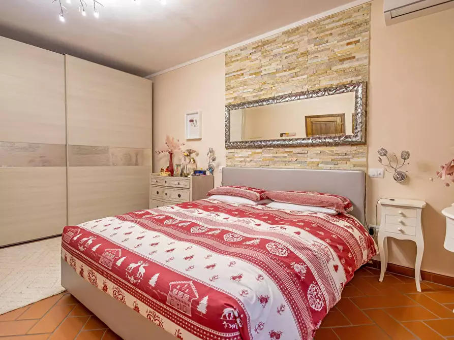 Immagine 15 di Casa indipendente in vendita  in Piazza del Mercato 1 a Vecchiano