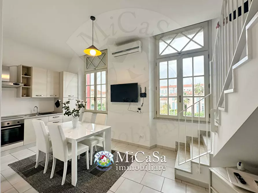 Immagine 1 di Appartamento in vendita  in Viale Del Tirreno 355 a Pisa