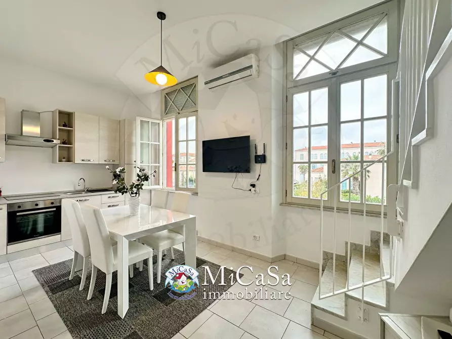 Immagine 10 di Appartamento in vendita  in Viale Del Tirreno 355 a Pisa