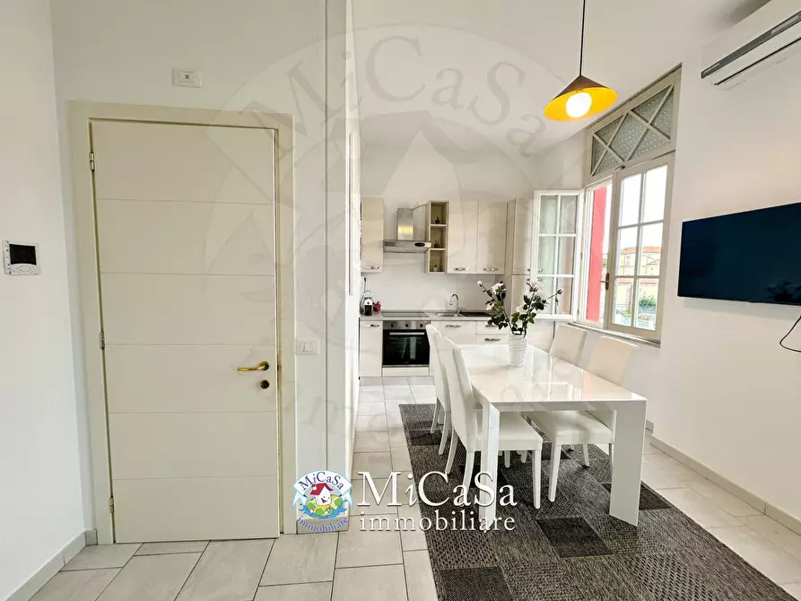 Immagine 11 di Appartamento in vendita  in Viale Del Tirreno 355 a Pisa