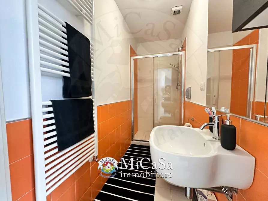 Immagine 15 di Appartamento in vendita  in Viale Del Tirreno 355 a Pisa