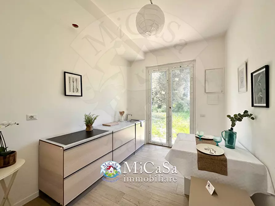 Immagine 17 di Villa in vendita  in Viale Del Tirreno 9 a Pisa