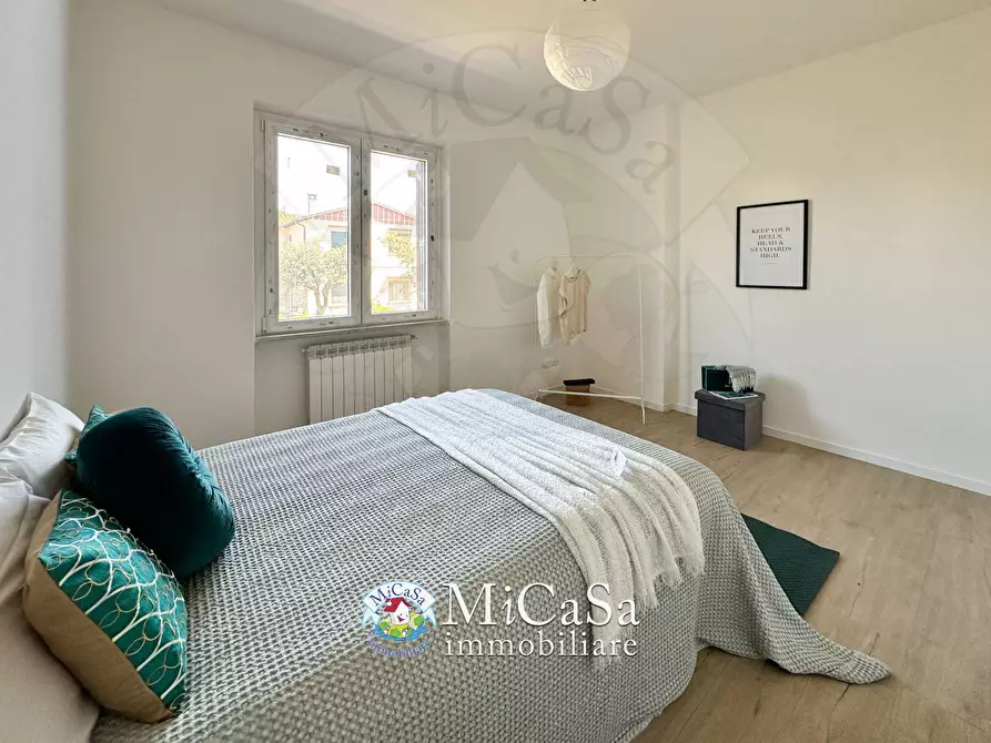 Immagine 29 di Villa in vendita  in Viale Del Tirreno 9 a Pisa