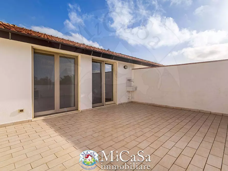 Immagine 29 di Attico in vendita  in Via Dei Tulipani 1 a Pisa