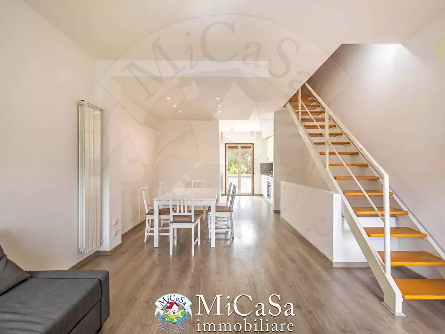 Immagine 1 di Villetta a schiera in vendita  in viale del tirreno 82 a Pisa