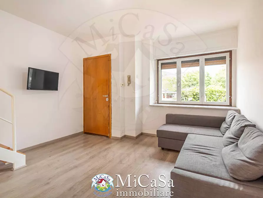 Immagine 4 di Villetta a schiera in vendita  in viale del tirreno 82 a Pisa