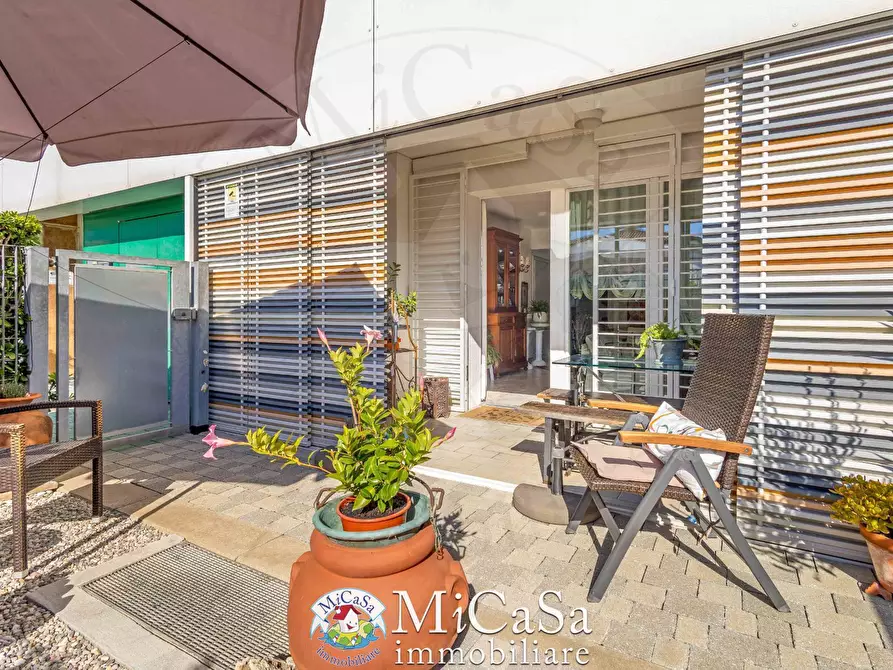 Immagine 21 di Appartamento in vendita  in Via Delle Mimose 1 a Pisa