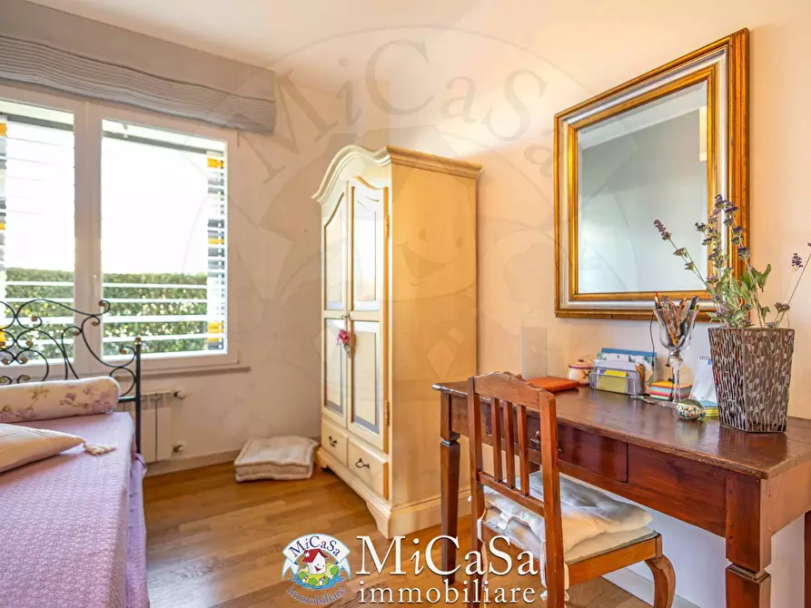 Immagine 15 di Appartamento in vendita  in Via Delle Mimose 1 a Pisa