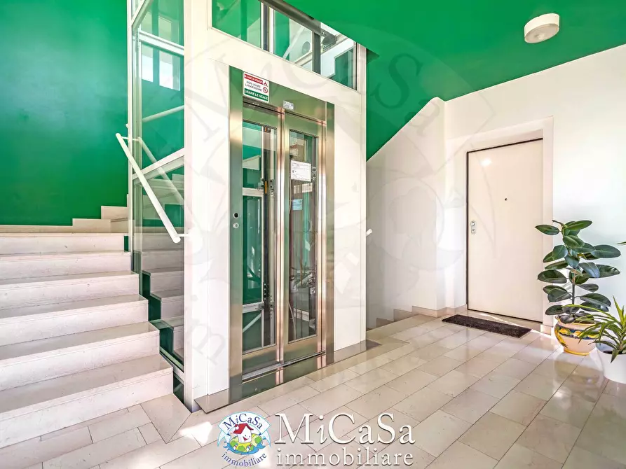 Immagine 26 di Appartamento in vendita  in Via Delle Mimose 1 a Pisa