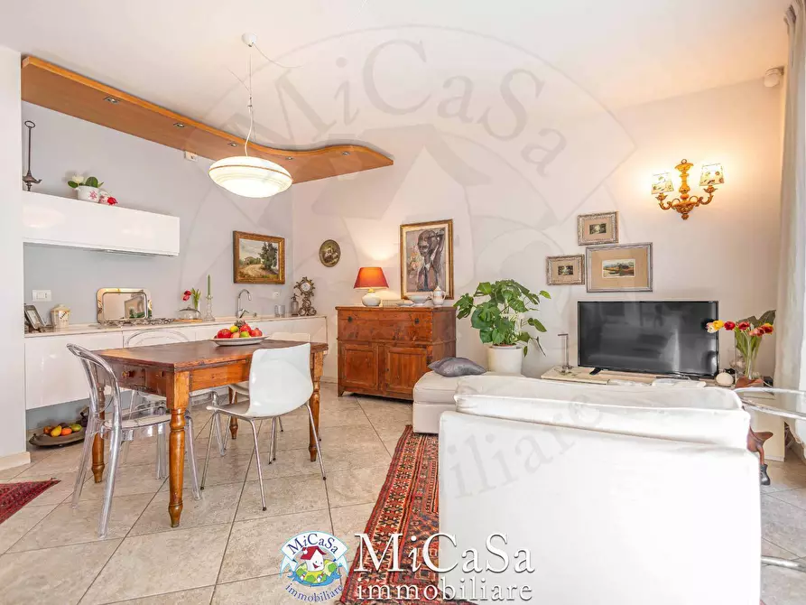 Immagine 4 di Appartamento in vendita  in Via Delle Mimose 1 a Pisa