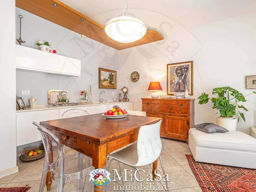 Immagine 5 di Appartamento in vendita  in Via Delle Mimose 1 a Pisa