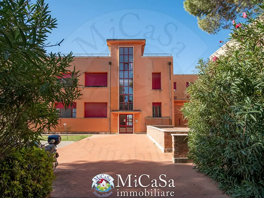 Immagine 8 di Appartamento in vendita  in viale del tirreno 80 a Pisa