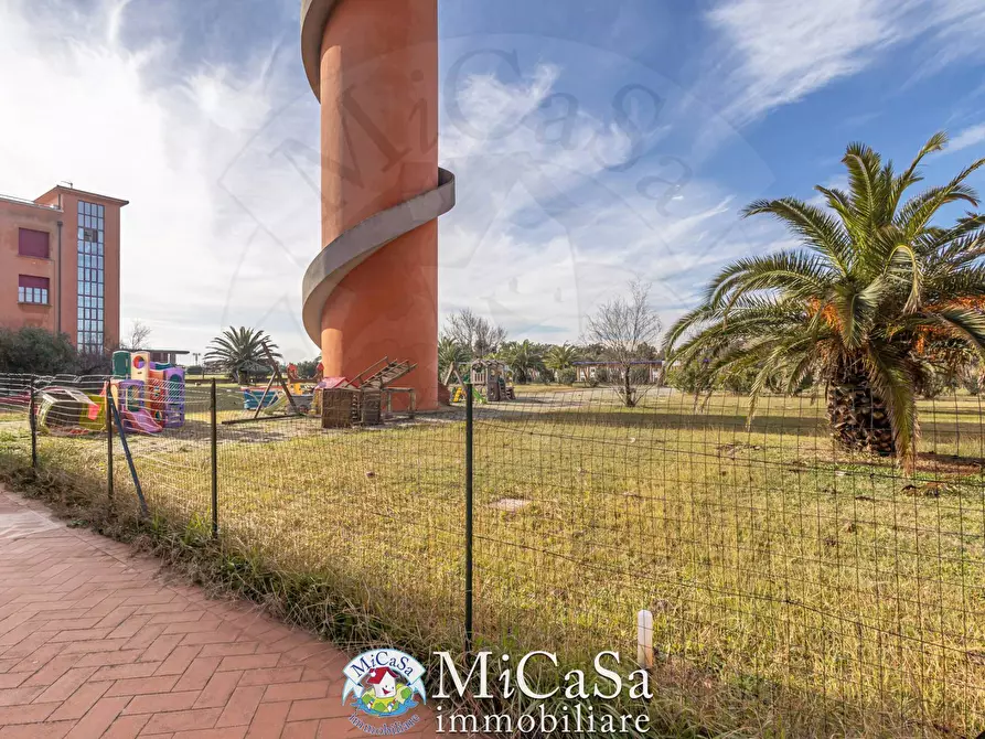 Immagine 16 di Appartamento in vendita  in viale del tirreno 80 a Pisa