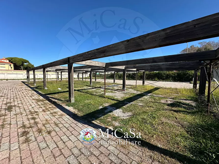 Immagine 25 di Appartamento in vendita  in viale del tirreno 80 a Pisa