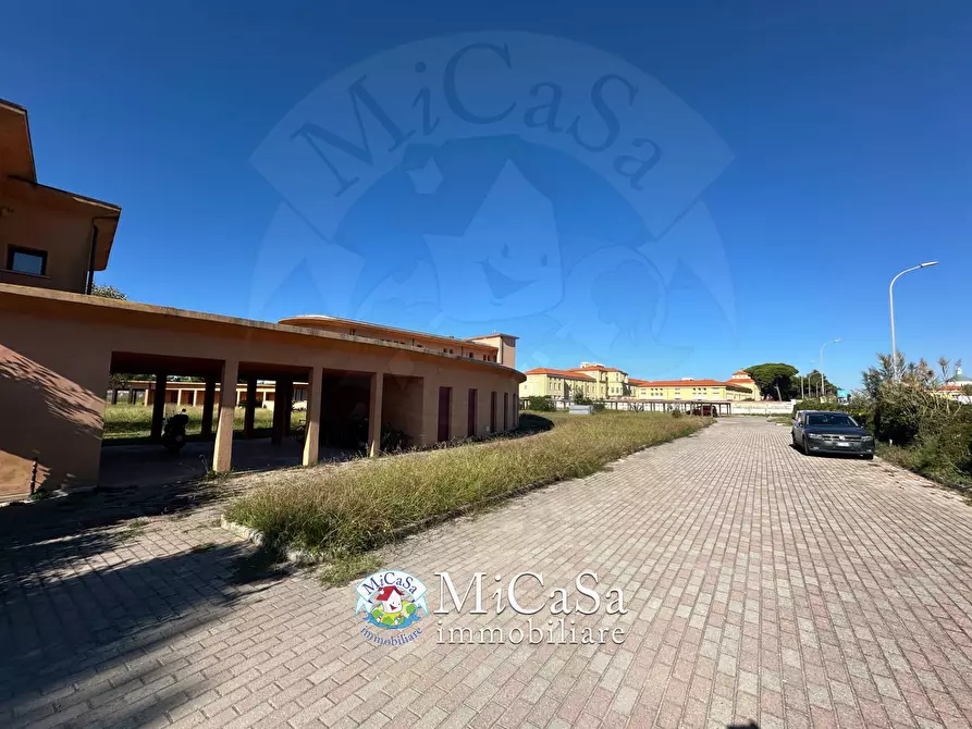 Immagine 28 di Appartamento in vendita  in viale del tirreno 80 a Pisa