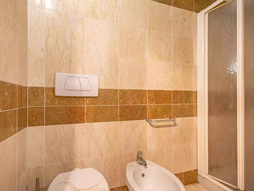 Immagine 11 di Appartamento in vendita  in Viale Del Tirreno 74/E a Pisa