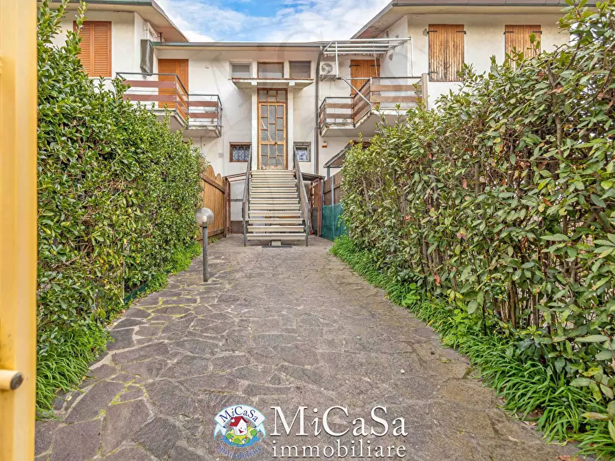 Immagine 14 di Appartamento in vendita  in Via Del Tirreno 85 a Pisa