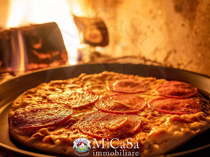 Immagine 3 di Attività commerciale in vendita  in Viale Del Tirreno 10 a Pisa