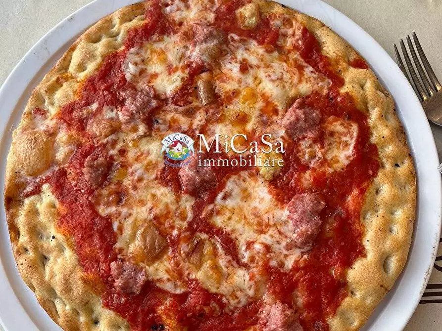 Immagine 5 di Attività commerciale in vendita  in Viale Del Tirreno 10 a Pisa