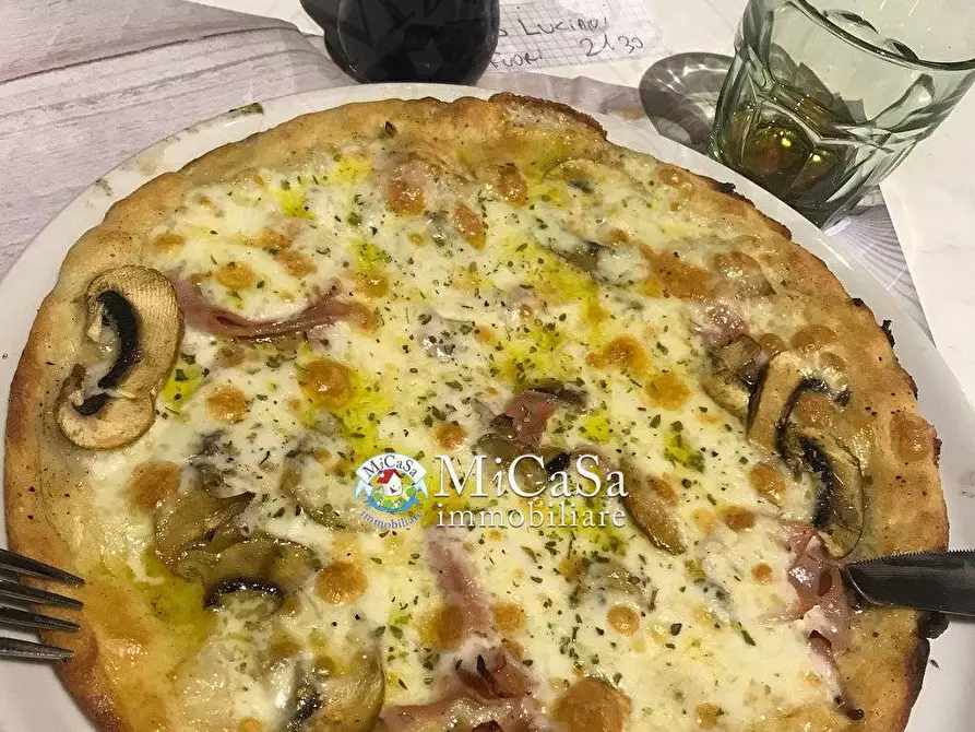 Immagine 12 di Attività commerciale in vendita  in Viale Del Tirreno 10 a Pisa