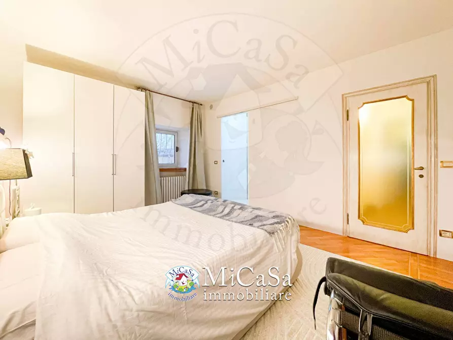 Immagine 40 di Villa in vendita  in Strada Statale dell'Abetone e del Brennero 86 a San Giuliano Terme