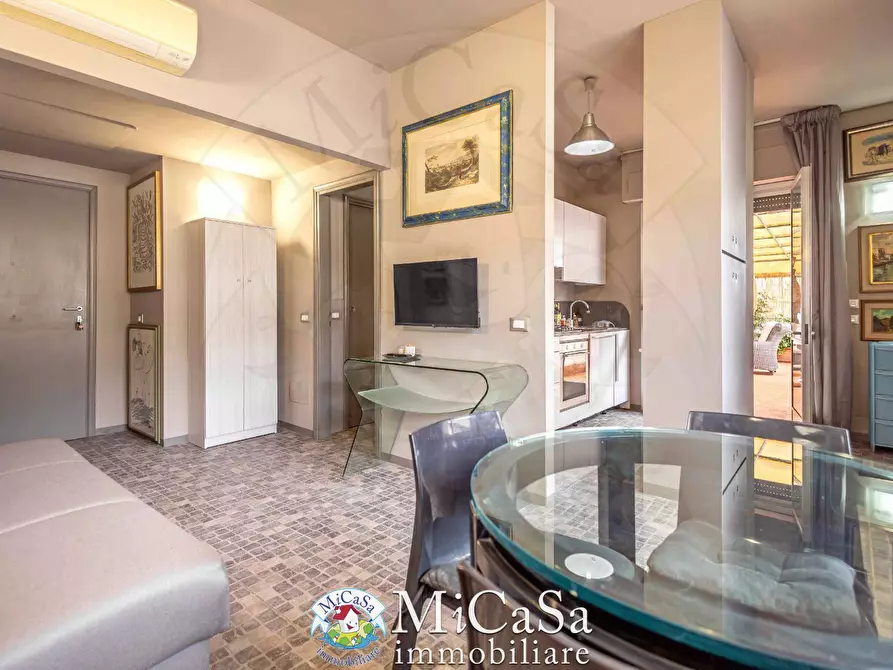 Immagine 7 di Appartamento in vendita  in Piazza Belvedere 8 a Pisa