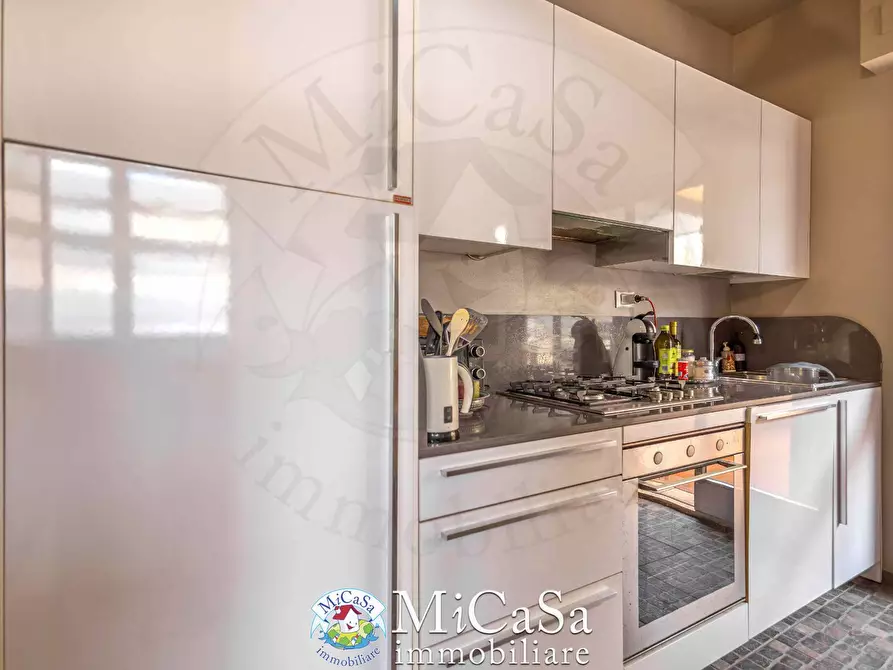 Immagine 9 di Appartamento in vendita  in Piazza Belvedere 8 a Pisa