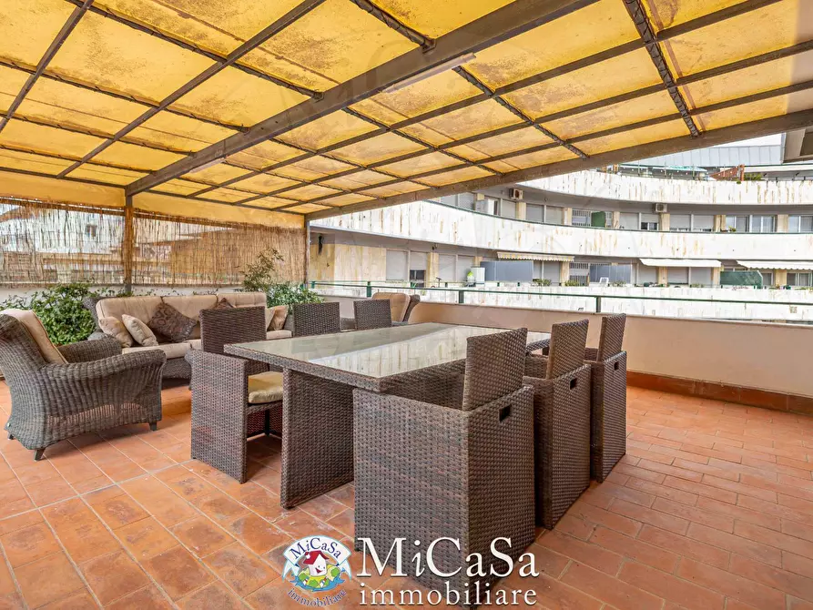 Immagine 15 di Appartamento in vendita  in Piazza Belvedere 8 a Pisa