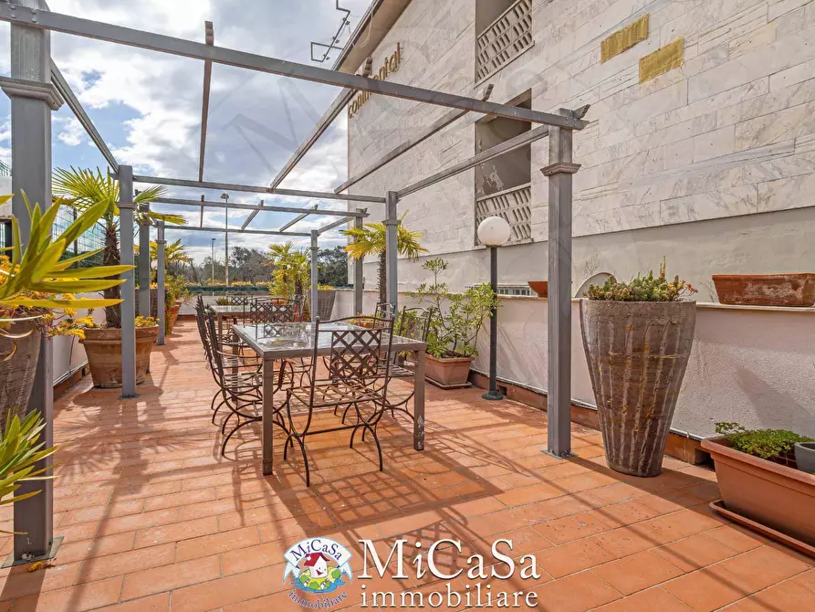 Immagine 19 di Appartamento in vendita  in Piazza Belvedere 8 a Pisa