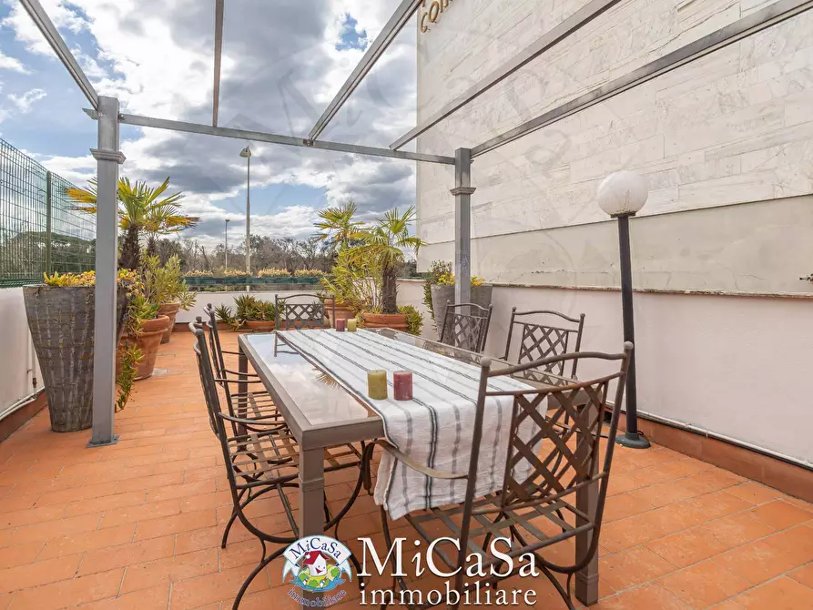 Immagine 20 di Appartamento in vendita  in Piazza Belvedere 8 a Pisa