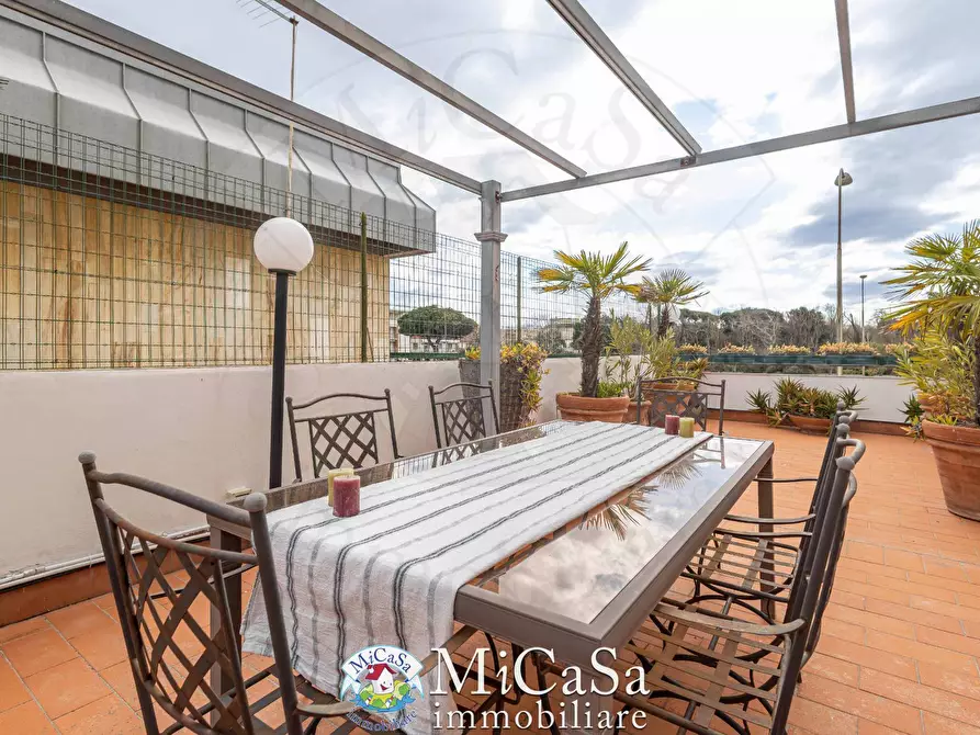 Immagine 3 di Appartamento in vendita  in Piazza Belvedere 8 a Pisa