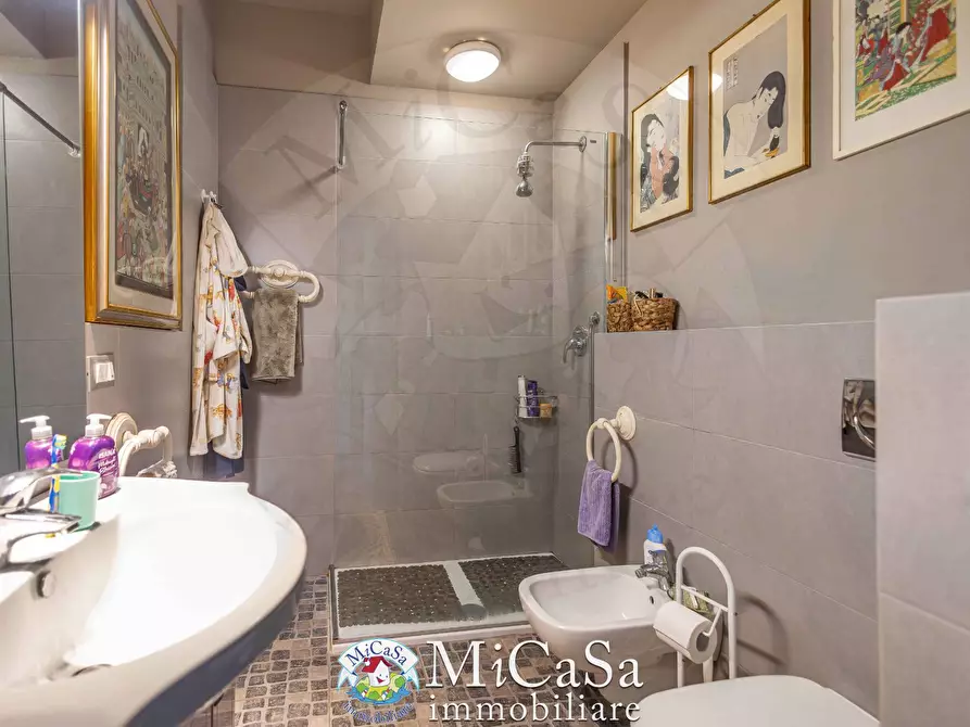 Immagine 14 di Appartamento in vendita  in Piazza Belvedere 8 a Pisa