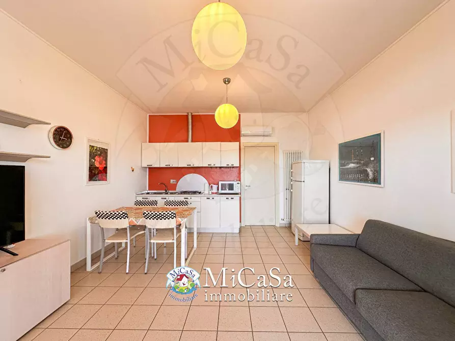 Immagine 4 di Appartamento in vendita  in Viale Del Tirreno 86 a Pisa