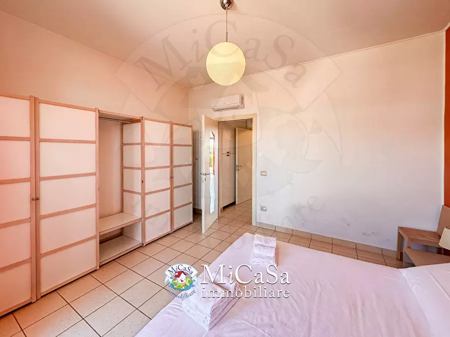 Immagine 11 di Appartamento in vendita  in Viale Del Tirreno 86 a Pisa