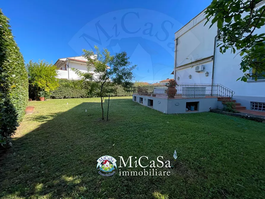 Immagine 9 di Villa in vendita  in Via Fiorentina 595 a Pisa