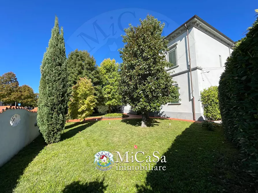 Immagine 2 di Villa in vendita  in Via Fiorentina 595 a Pisa