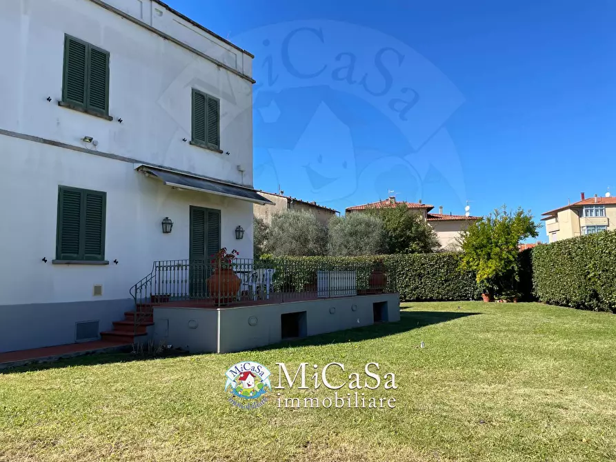 Immagine 12 di Villa in vendita  in Via Fiorentina 595 a Pisa