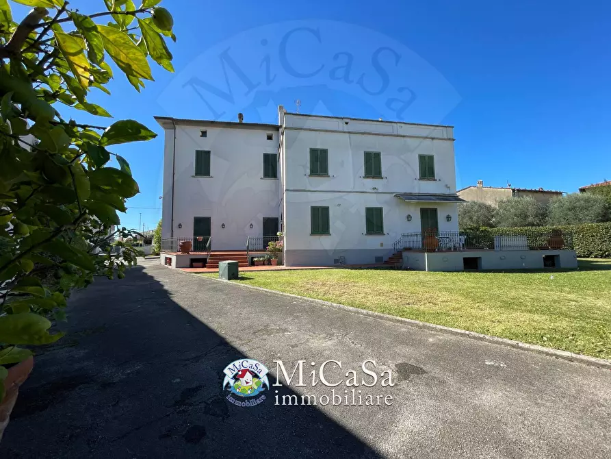 Immagine 13 di Villa in vendita  in Via Fiorentina 595 a Pisa