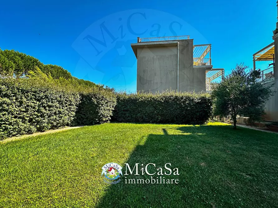 Immagine 25 di Appartamento in vendita  in viale del tirreno 369 a Pisa