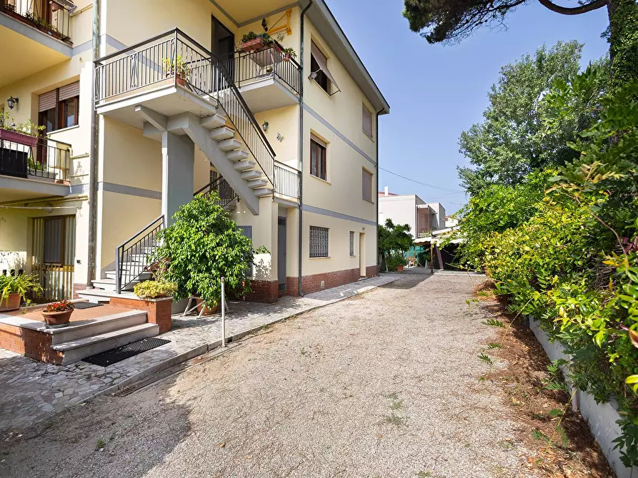 Immagine 22 di Appartamento in vendita  in Via Delle Agavi 68 a Pisa