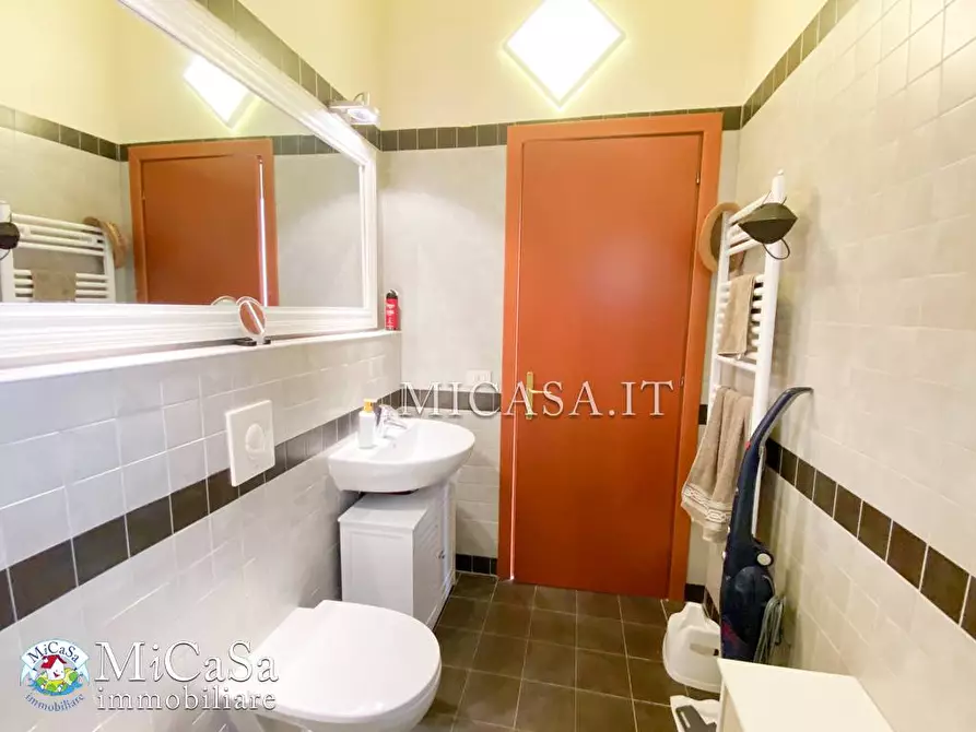 Immagine 16 di Appartamento in vendita  in via Litoranea 5 a Pisa